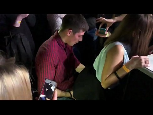 ❤️ Tunay na sex sa isang Russian nightclub. Ang 18-taong-gulang na batang babae na Ruso sa anus at puki ay nakipagkamay sa isang nightclub Porn video sa tl.porngifmag.ru ❌️❤